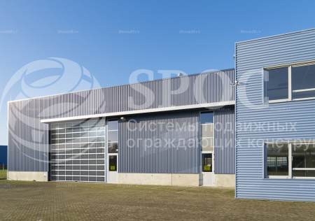 Промышленные ворота с панорамным остеклением Doorhan ISD02 (5400х3200)